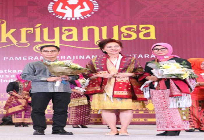 Kriyanusa 2017 Hadirkan Fashion Show:Tenun dari Enam Sentra Tenun di Indonesia